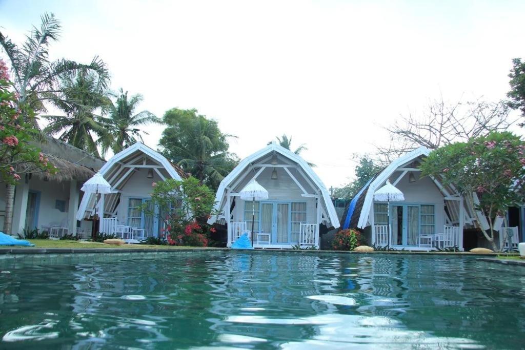 Dream Cowork Hotel Kuta  Exterior photo